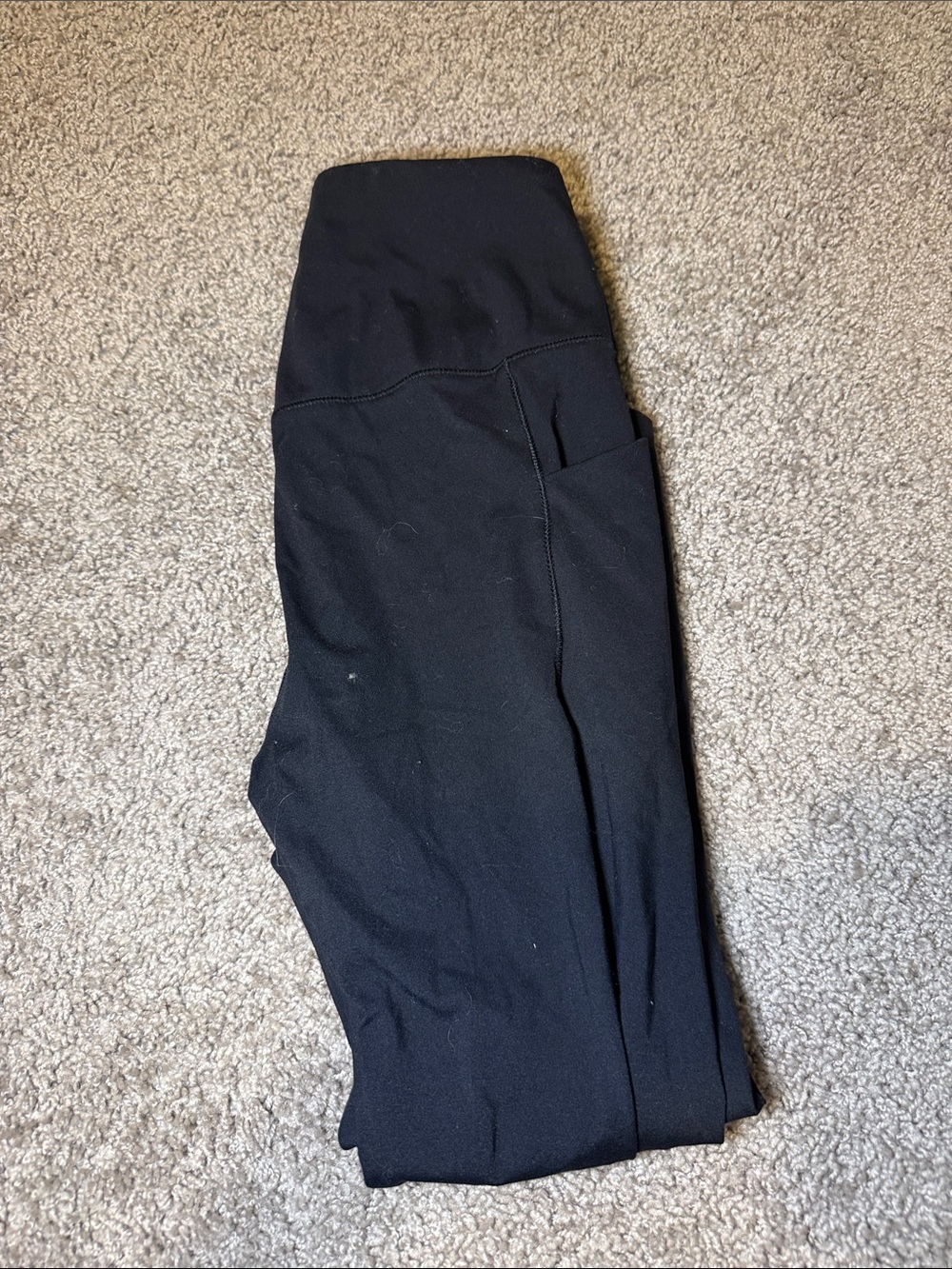 High-Waist Black Women's Active Leggings with Side Pocket